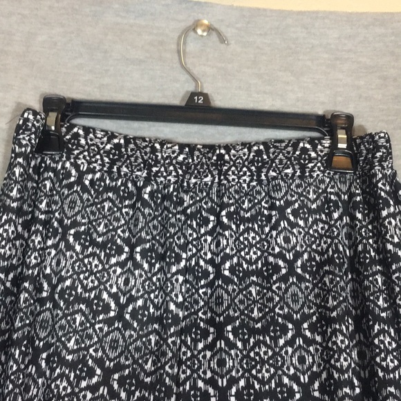 UNIQUE SPECTRUM Comfy Wrinkle Free Packable Stretch Jersey Knit Palazzo Pants - Picture 3 of 11
